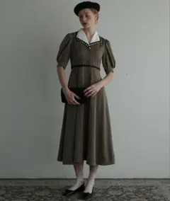 配色ビッグカラー パフスリーブ フラワーレースサテンドレス オリーブ