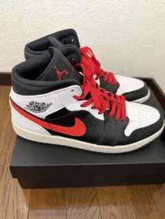 Air Jordan スニーカー ホワイト/ブラック/レッド　お値下げ可能‼️