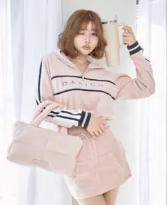 ラバーロゴパファーバッグ