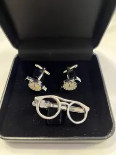 時計デザイン カフスボタンとネクタイピンセット