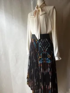 【極美品】ZARA ザラ スカーフ柄 プリーツ アシンメトリースカート M