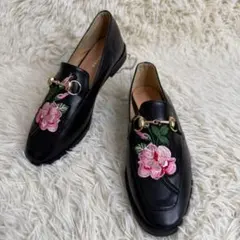 【未使用級】 刺繍ローファー 花柄 ビットローファー 黒 24cmのサムネイル