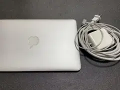 Apple MacBook Air 11 2015 i7 8GB 256GBのサムネイル