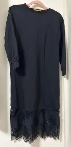 ローズバッド　スウェットワンピース　膝丈　裾レース