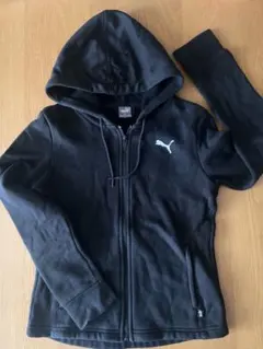 PUMA ブラック フード付きパーカー M