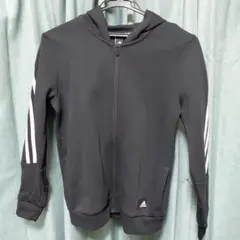 adidas ブラック ジップパーカー 150サイズ
