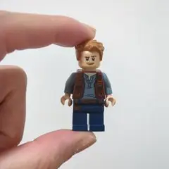 LEGO ジュラシックワールド　オーウェンのフィギュア　人形　人間　おもちゃ