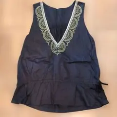 ユナイテッドアローズ　刺繍入りノースリーブトップス　ブラウン　Vネックのサムネイル
