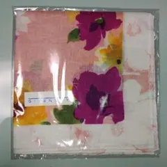 GIVENCHYジバンシー花柄ハンカチのサムネイル