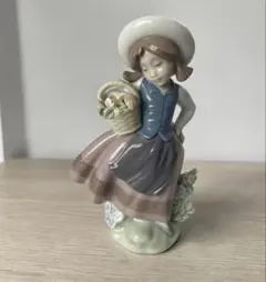 美品 リヤドロ 花 少女 白いドレス 陶器 人形 置物 フィギュリン