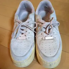 ナイキ　NIKE WMNS AIR FORCE 1 SAGE LOW 24