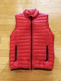 【最終価格】BURBERRY GOLF ダウンベスト レッドのサムネイル