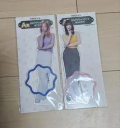 TWICE 一番くじ　BIGアクリルスタンド モモ　ツウィ 2個セット