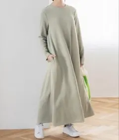 エンボス加工Aラインフレアワンピース
