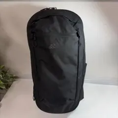 ほぼ未使用極美品⭐︎adidas アディダス　リュック・バックパック