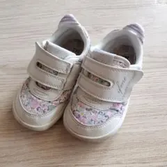 Item thumbnail for item 64e95aec-215a-4c9c-bf2a-2e6aad567910