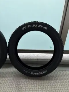 KENDA KRUSADE 20x4.0 ファットバイク用タイヤのサムネイル