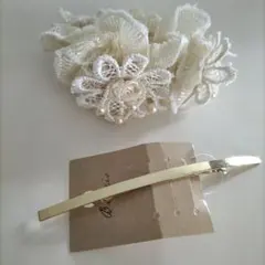 アイボリー 花モチーフ ヘアクリップ