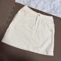 ゾーイ　コーデュロイ ホワイト　スカート　ゴルフウェア