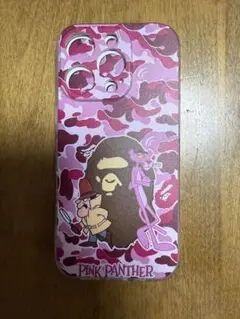 ピンクパンサー×エイプ iPhone16 ケース ピンク迷彩