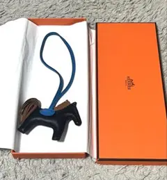 エルメス 馬蹄型チャーム オレンジ - メルカリ