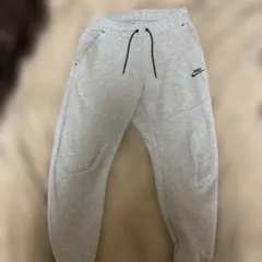 NIKEテックフリースパンツ