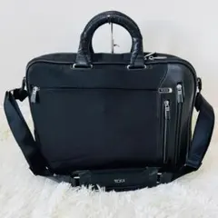 未使用✨TUMI トゥミ ビジネスバッグ　ARRIVE 25641D ブラック 2025年最新】tumi 25641の人気アイテム - メルカリ