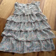 H&M フリルノースリーブカットソー