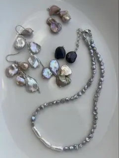 淡水パール　虹色シルバー　ケシパール　ネックレス　レア　真空真珠　チャーム