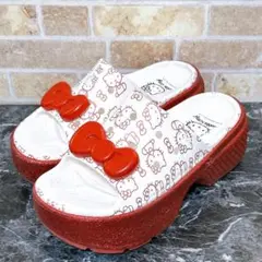 新品】Hello Kitty CROCS 厚底 サボ サンダル - メルカリ