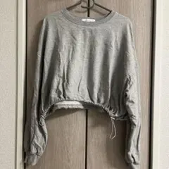 グレー クロップド スウェット