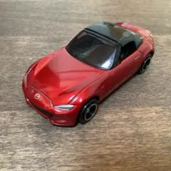 トミカ 26 マツダ　ロードスターのサムネイル