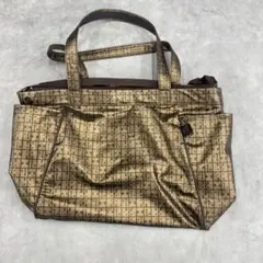 美品✨ヤマト屋 ラビラビ 軽量撥水ショルダーバッグ 総柄 - メルカリ