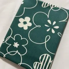 週末限定価格！お買い得！大人気北欧デザイン　花柄 綿生地 グリーン系