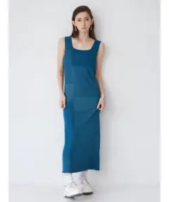 青 ナローニットワンピース　ロング ノースリーブ スリット入り