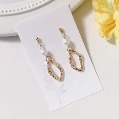 ゴールド×パール　揺れるフープピアス／大人可愛い／デート・お呼ばれに