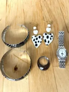 ピアス、指輪、腕時計（ジャンク）のセット