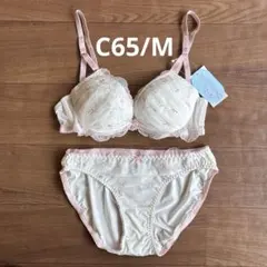 チュチュアンナ　トキメキブラ　自然な谷間　ホワイト　レース　ブラセット　C65M