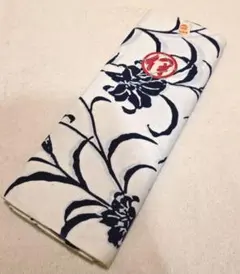 ア*ン様 浴衣用 反物 未使用 しつけ糸付き 綿100% 紺 花柄 綿 呉服