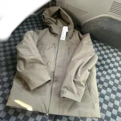 UNIQLO ハイブリッドダウンパーカ、カラー：DARK BROWN、サイズＭ