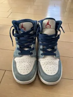 NIKE AIR JORDAN 1 ハイパーロイヤル レッド