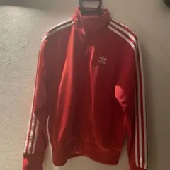 adidas トラックジャケット　赤色