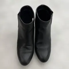 黒 レザー ブーティ 中ヒール　Mサイズのサムネイル