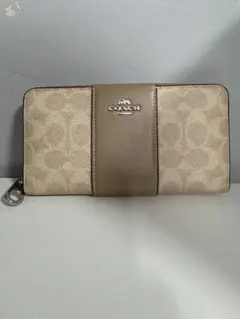 COACH ベージュ 長財布