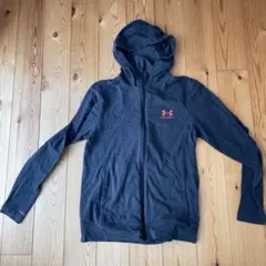 Under Armour ダークグレー フルジップパーカー