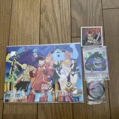 未開封！ONE PIECE ポストカード２枚とシール２枚とマグネット１つ