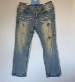 ジーンズ　ウエスト約８２ｃｍ　股下約７６ｃｍ　ダメージ加工