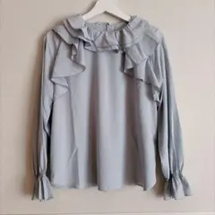 N. フリル付きライトブルーシャツ Mサイズ