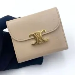 CELINE トリオンフ スモールフラップウォレット 三つ折り財布 ベージュのサムネイル