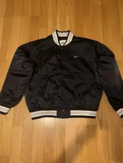 NIKE スタジャン